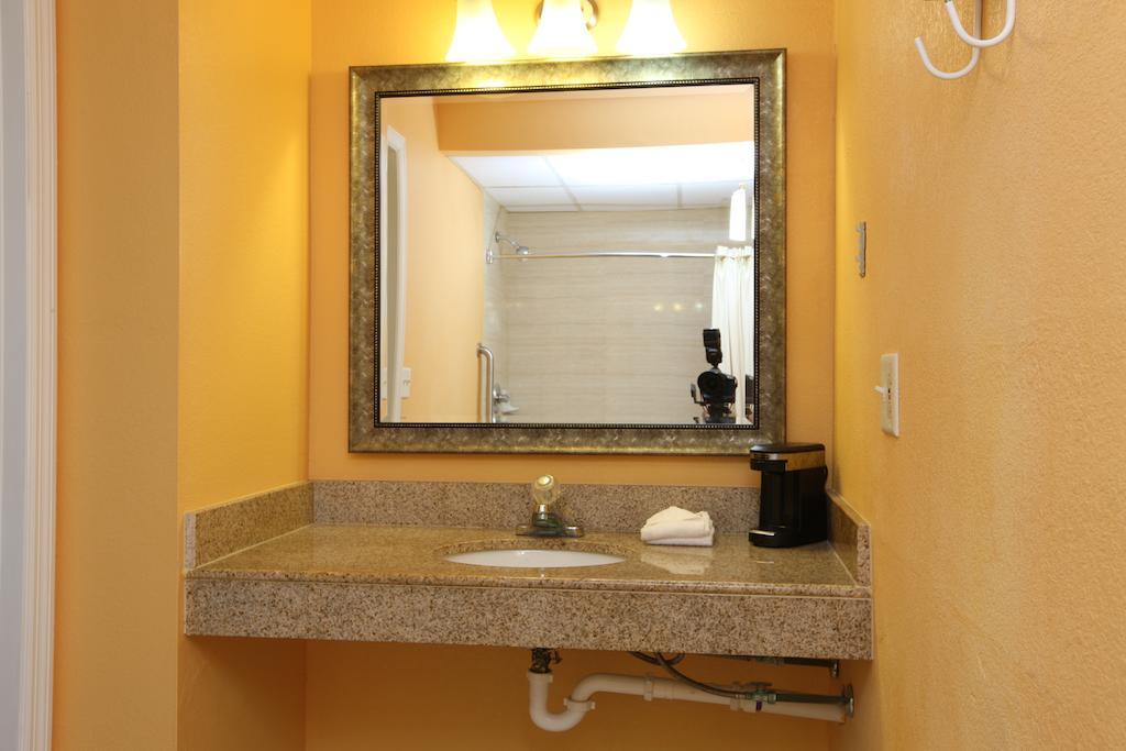 Blue Sky Inn Glens Falls-Saratoga-Lake George Bilik gambar
