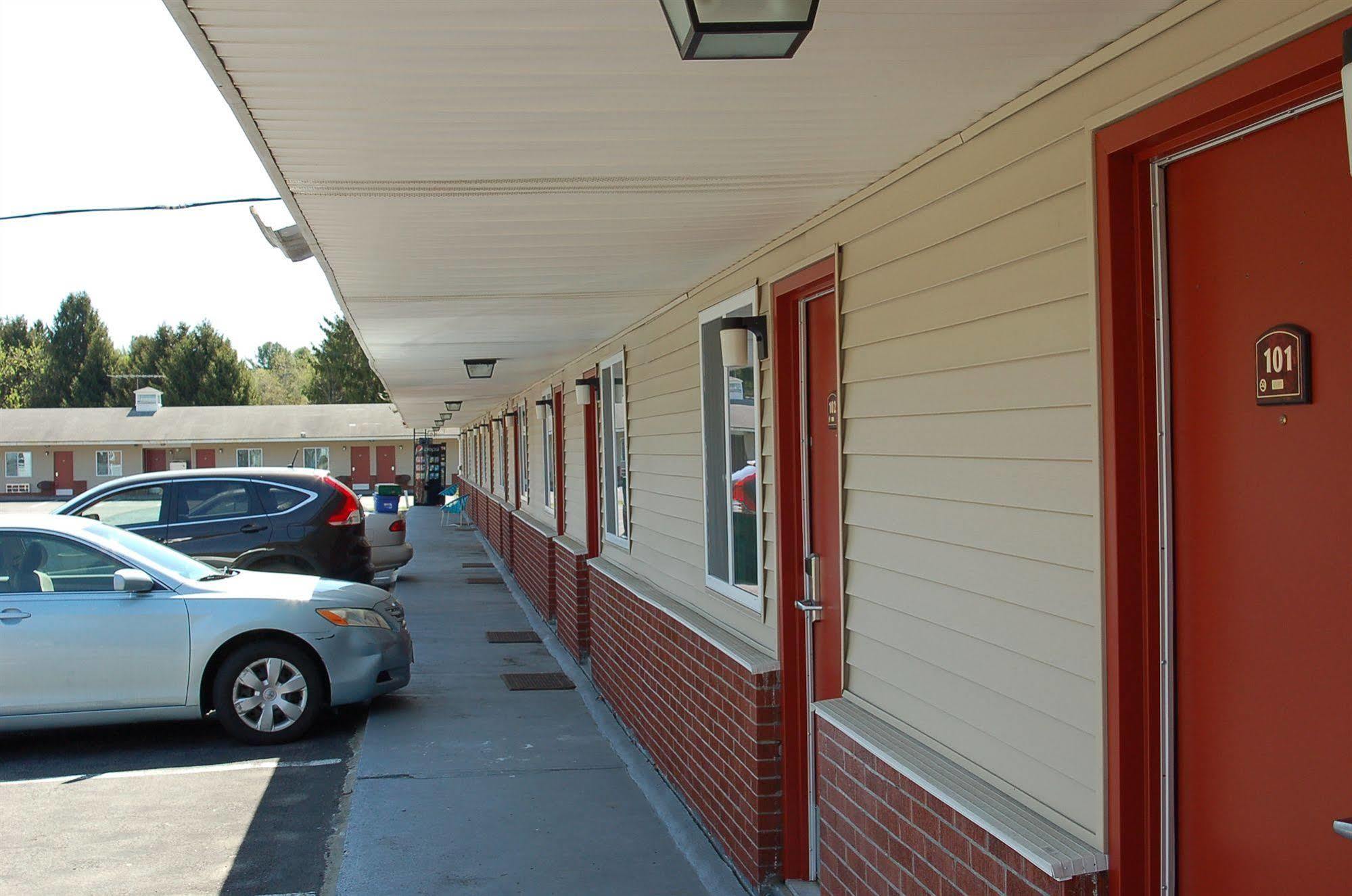 Blue Sky Inn Glens Falls-Saratoga-Lake George Luaran gambar