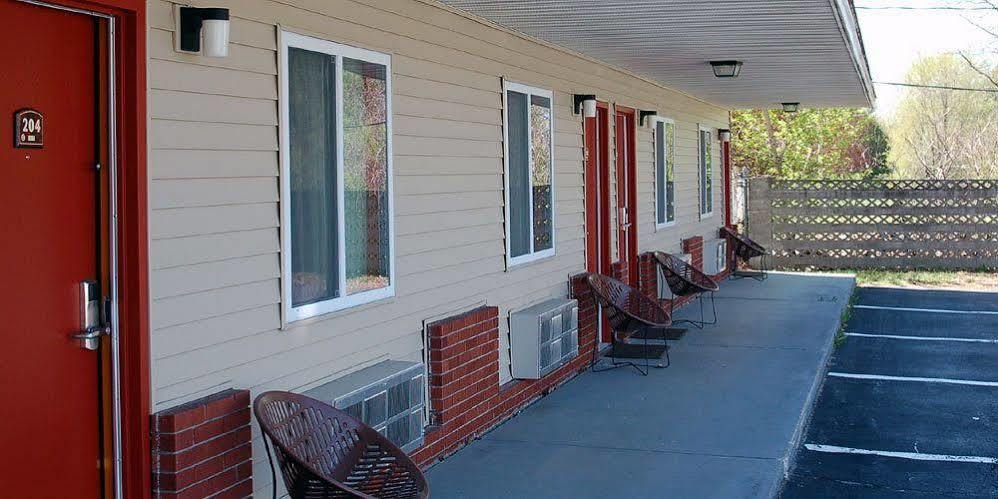 Blue Sky Inn Glens Falls-Saratoga-Lake George Luaran gambar