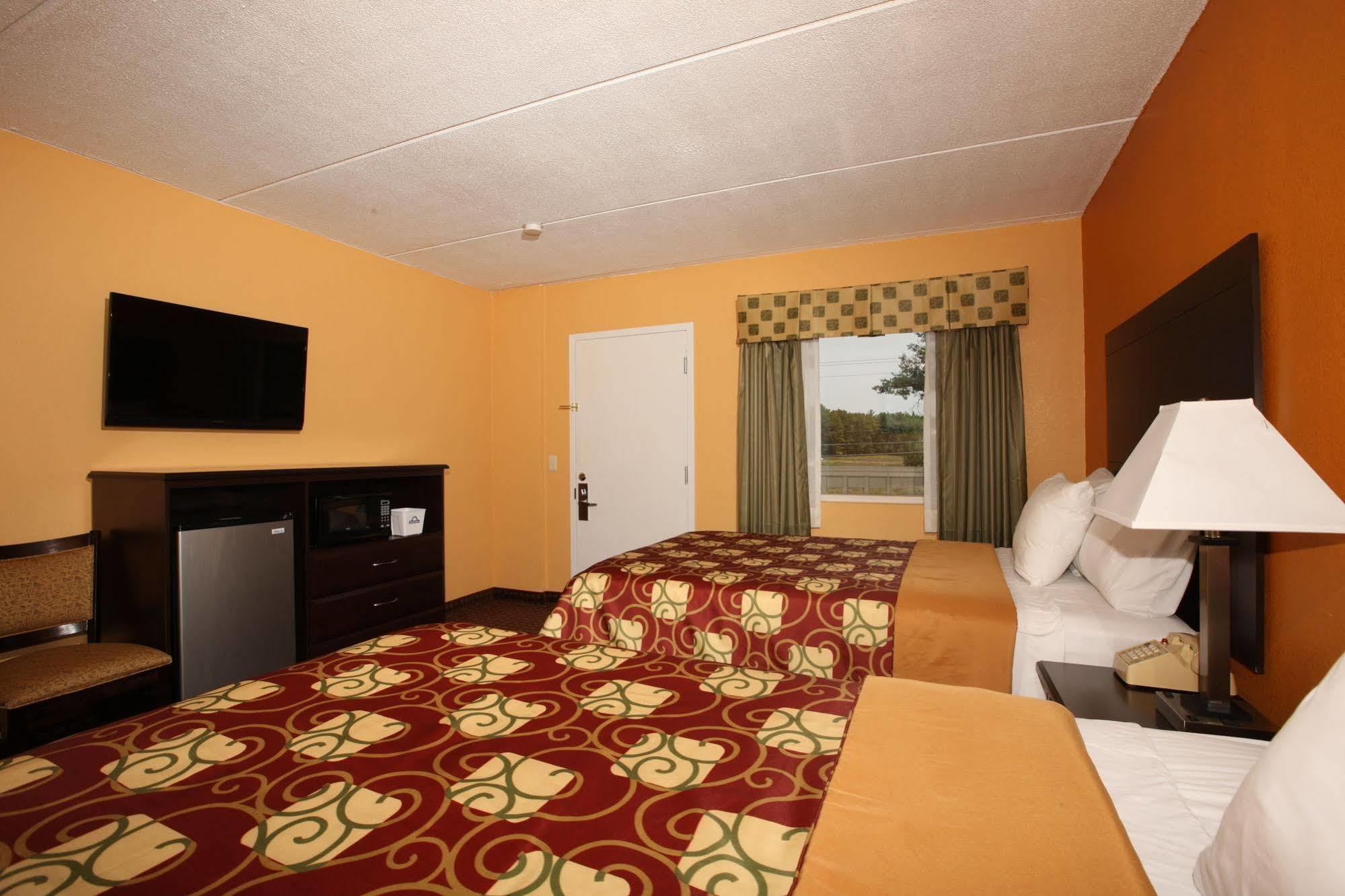 Blue Sky Inn Glens Falls-Saratoga-Lake George Luaran gambar